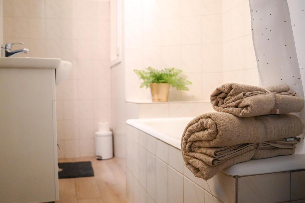 Your Home In Budapest: Cozy, Central & Silent Ngoại thất bức ảnh