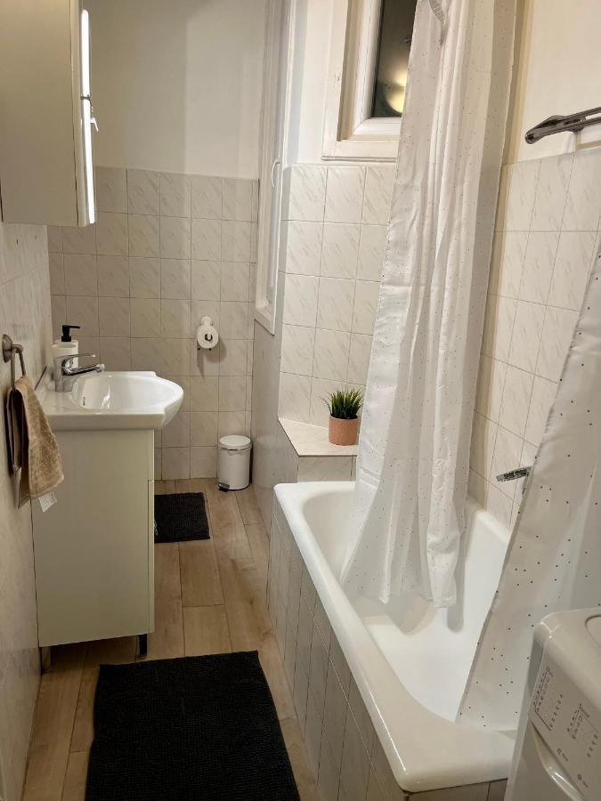 Your Home In Budapest: Cozy, Central & Silent Ngoại thất bức ảnh