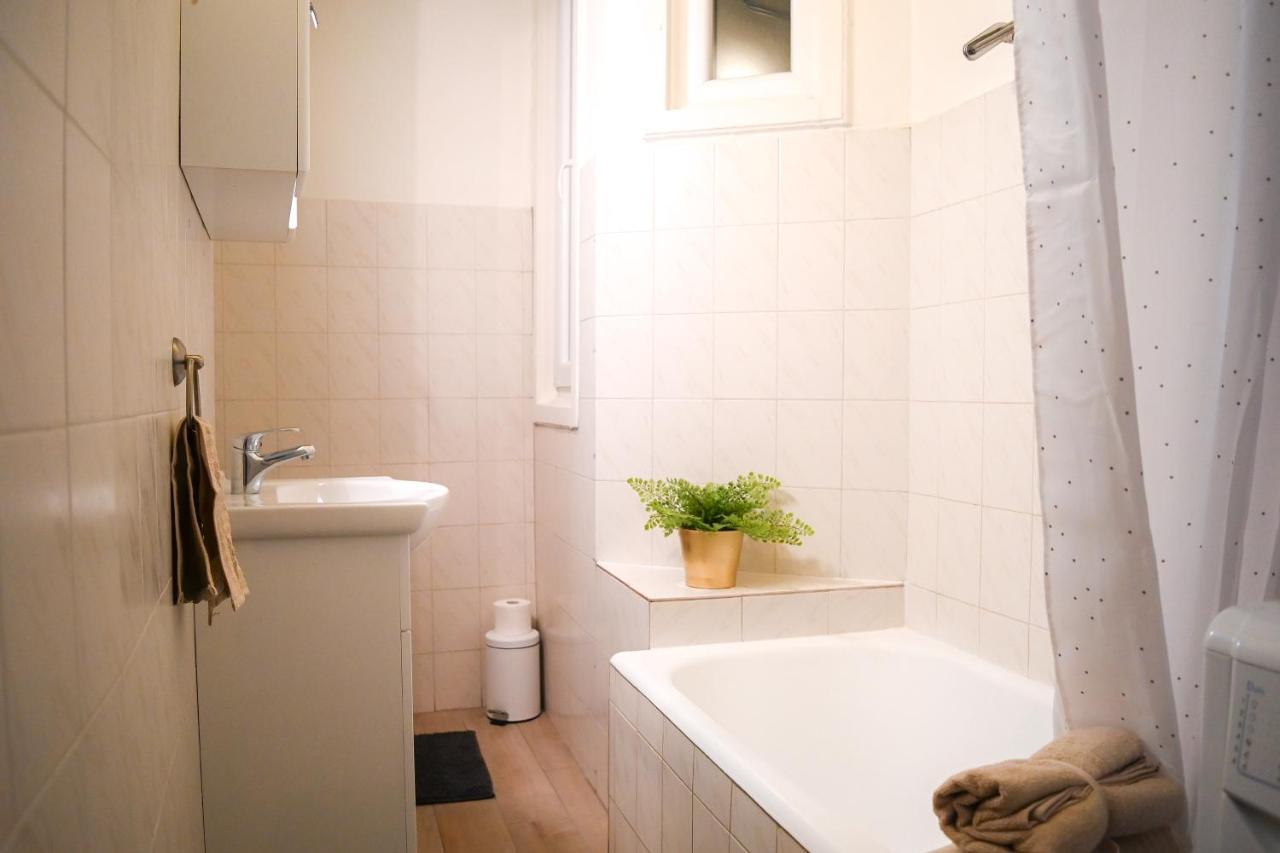 Your Home In Budapest: Cozy, Central & Silent Ngoại thất bức ảnh